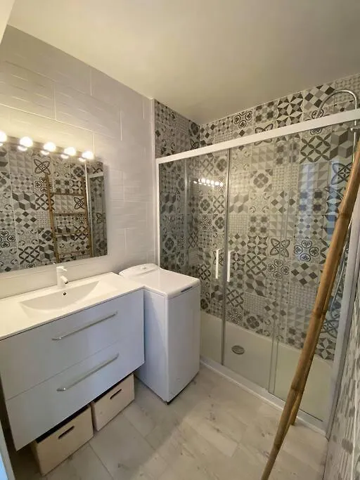 Appartement Charmant Studio Climatise Proche De La Mer Sanary-sur-Mer France